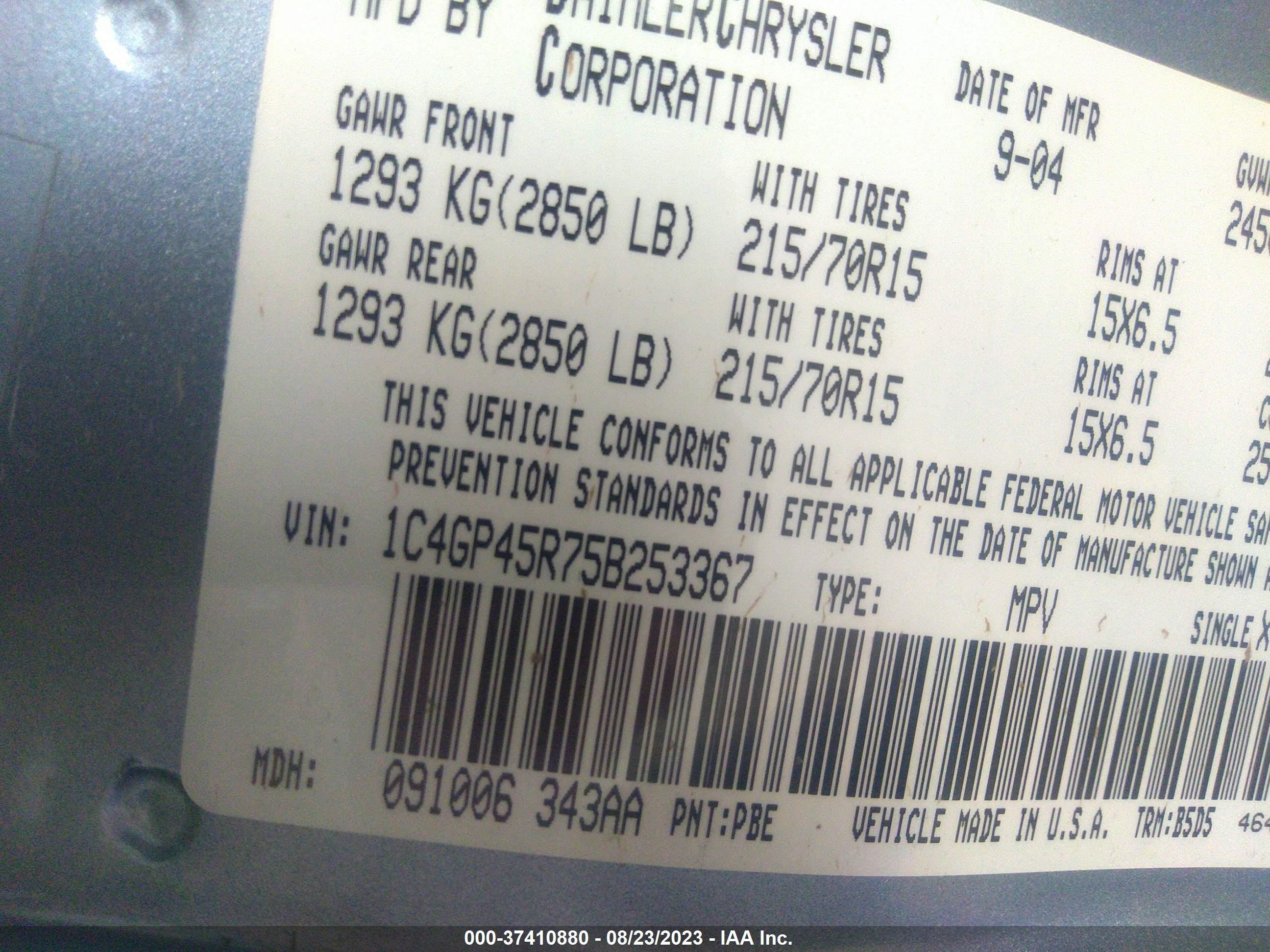 Photo 8 VIN: 1C4GP45R75B253367 - CHRYSLER TOWN & COUNTRY 