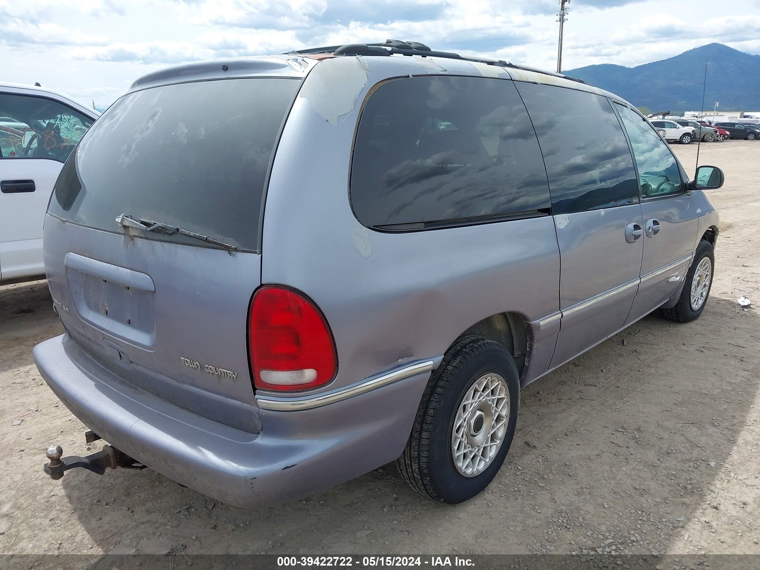 Photo 3 VIN: 1C4GP54L8TB283106 - CHRYSLER TOWN & COUNTRY 