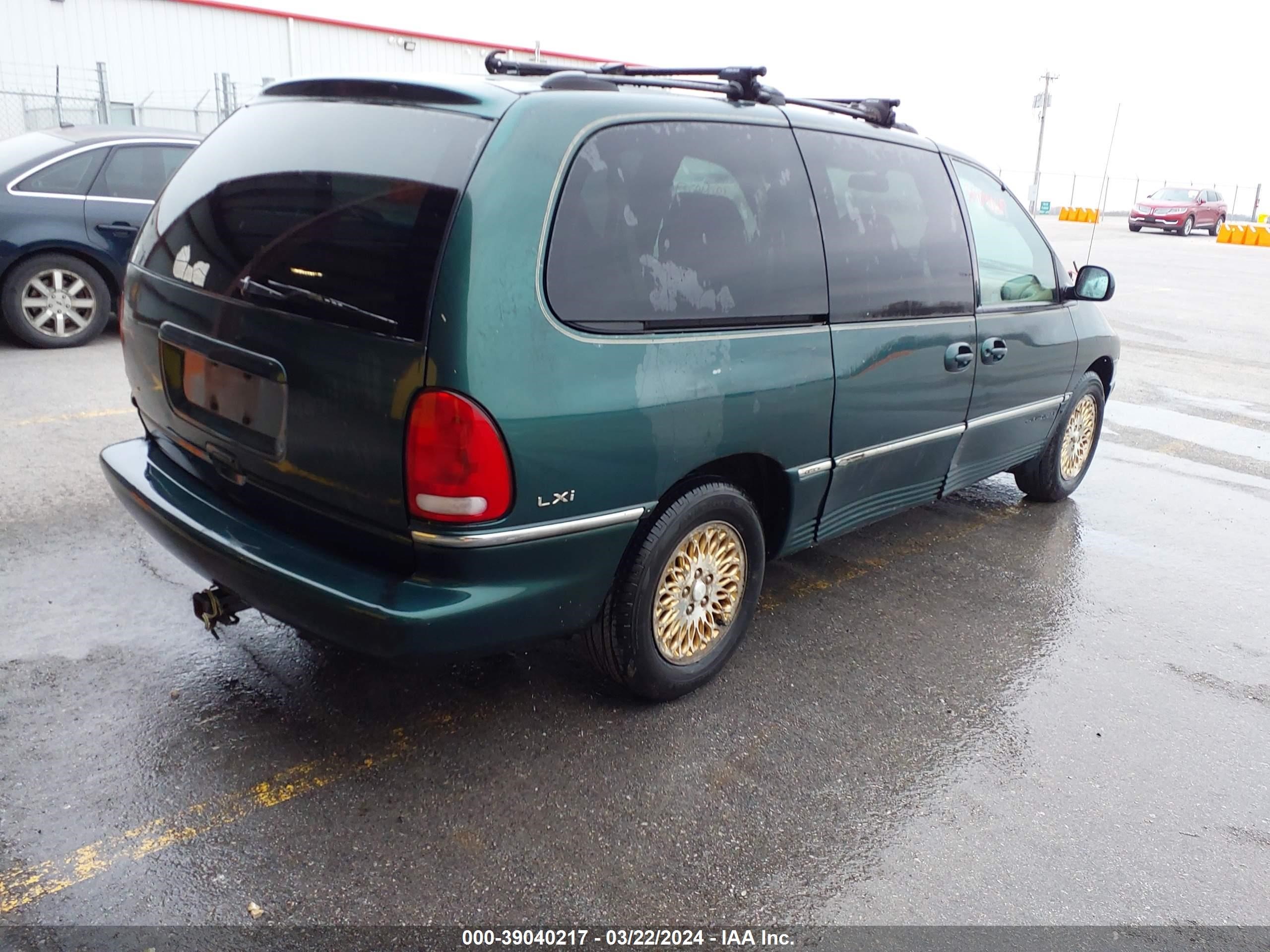 Photo 3 VIN: 1C4GP64L7VB369256 - CHRYSLER TOWN & COUNTRY 