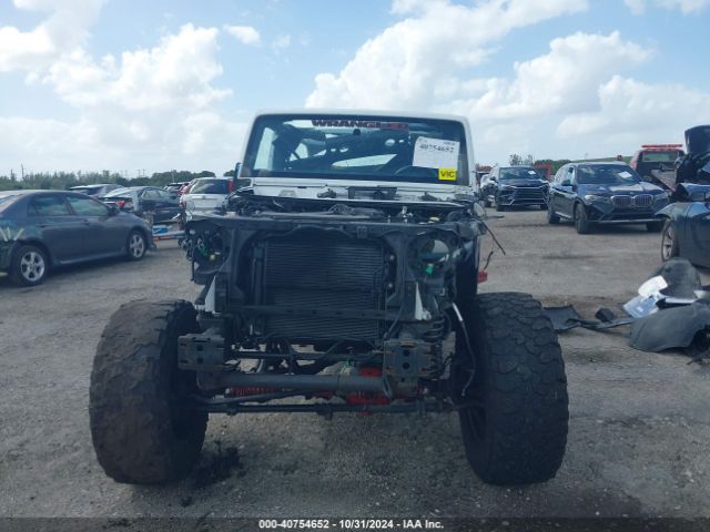 Photo 5 VIN: 1C4HJWDG0JL930443 - JEEP WRANGLER JK 