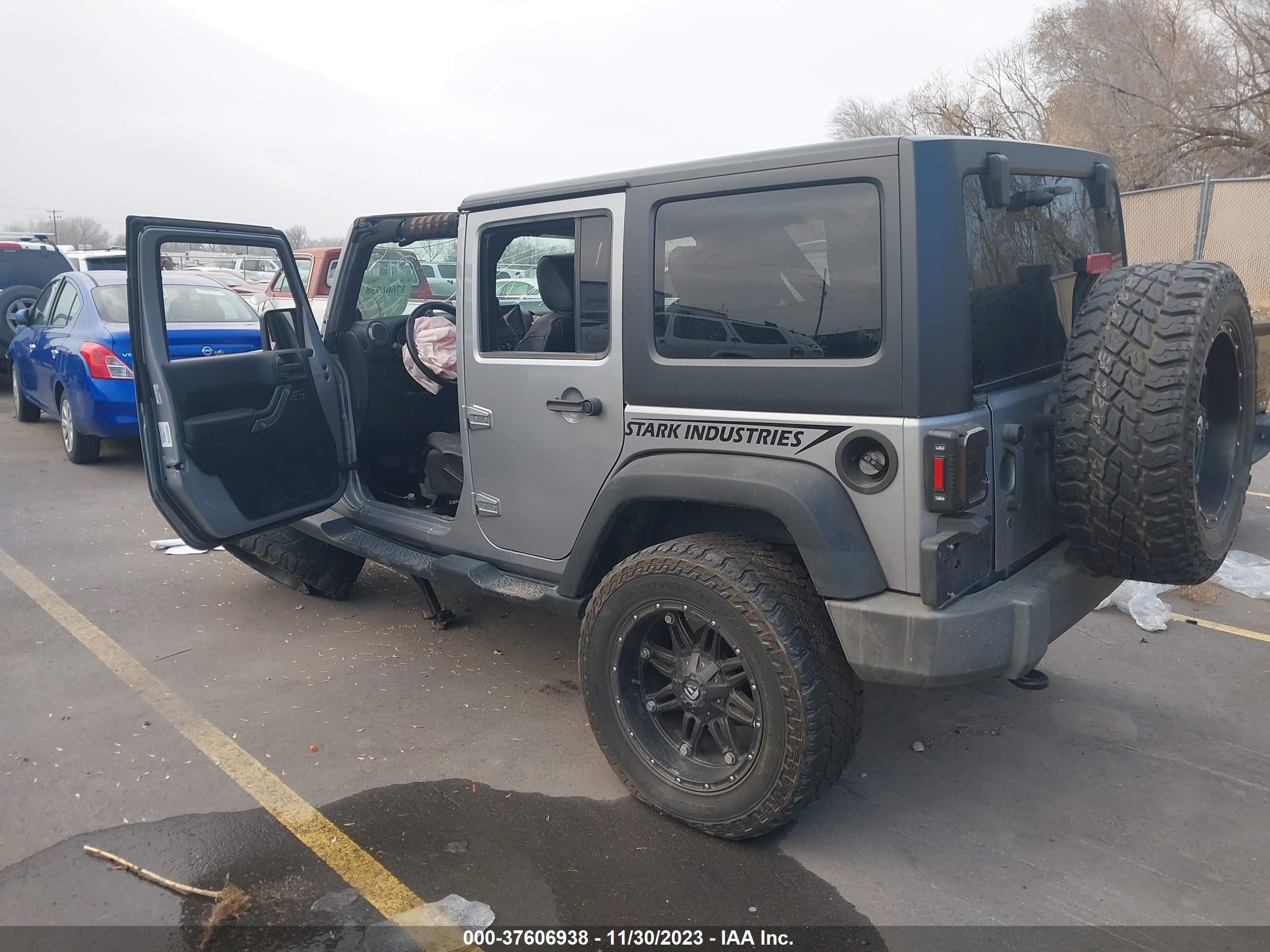 Photo 2 VIN: 1C4HJWDG1EL244868 - JEEP WRANGLER 