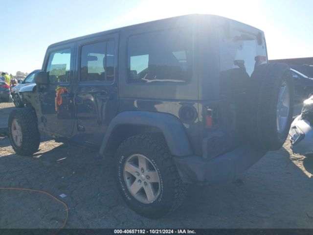 Photo 2 VIN: 1C4HJWDG1JL890552 - JEEP WRANGLER JK 