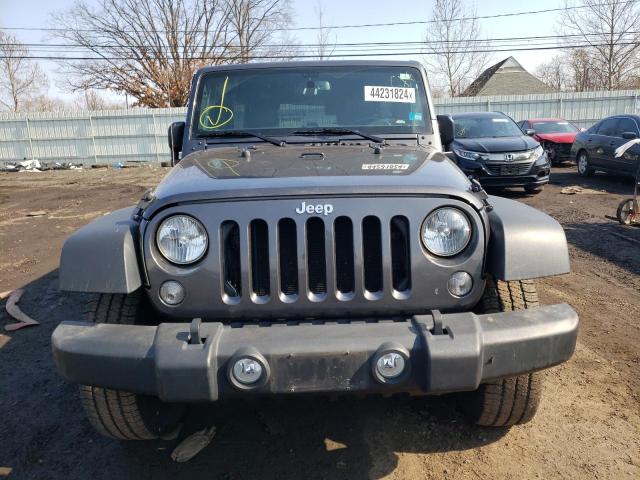 Photo 4 VIN: 1C4HJWDG2JL801071 - JEEP WRANGLER 