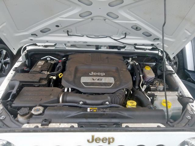 Photo 6 VIN: 1C4HJWDG2JL930945 - JEEP WRANGLER U 