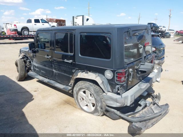 Photo 2 VIN: 1C4HJWDG3FL590700 - JEEP WRANGLER 