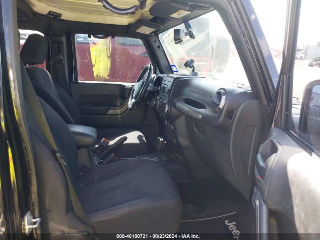 Photo 4 VIN: 1C4HJWDG3FL590700 - JEEP WRANGLER 