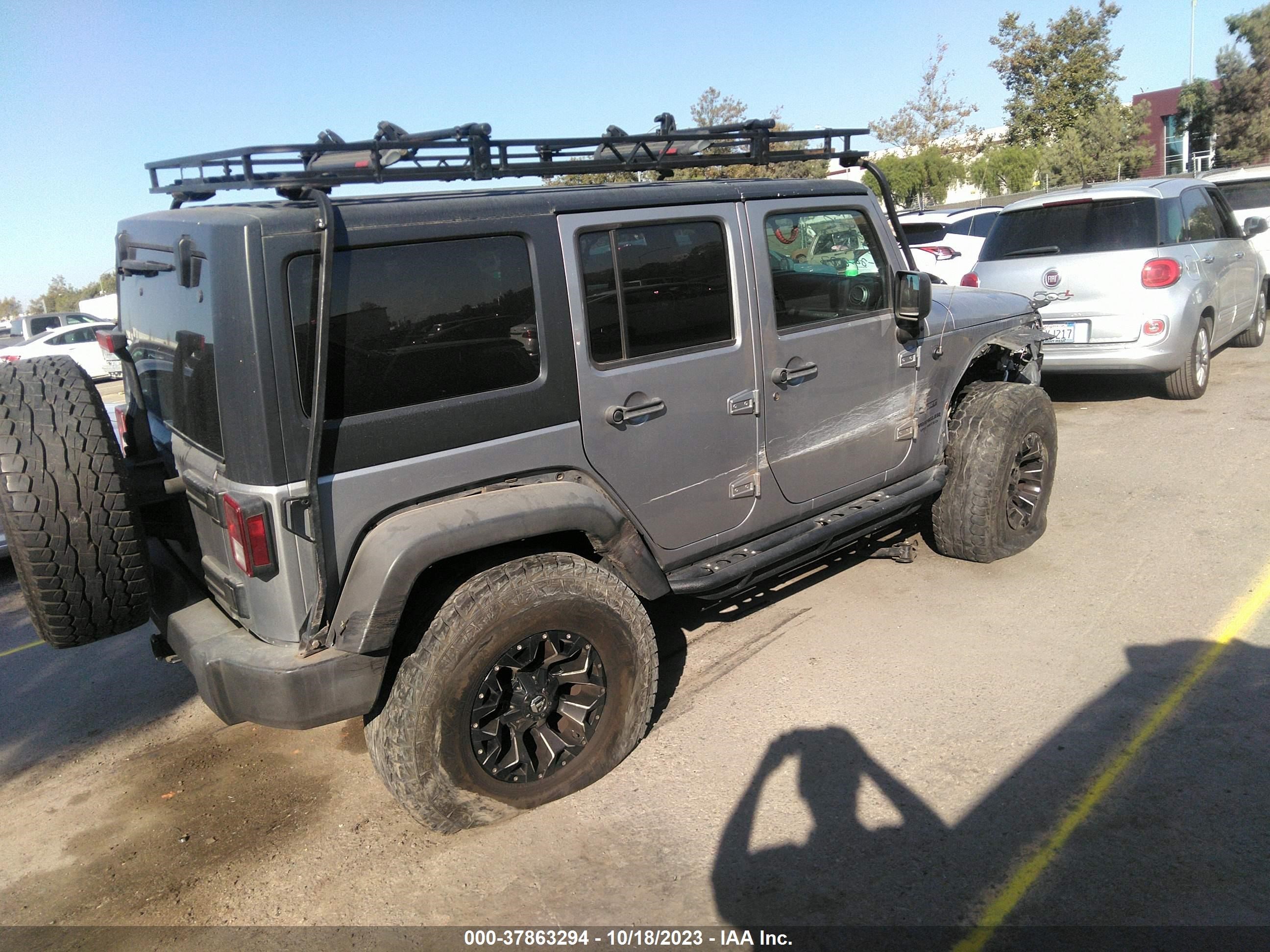 Photo 3 VIN: 1C4HJWDG3HL718632 - JEEP WRANGLER 