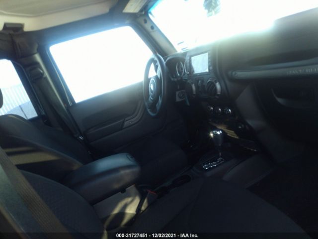 Photo 4 VIN: 1C4HJWDG3HL737827 - JEEP WRANGLER UNLIMITED 