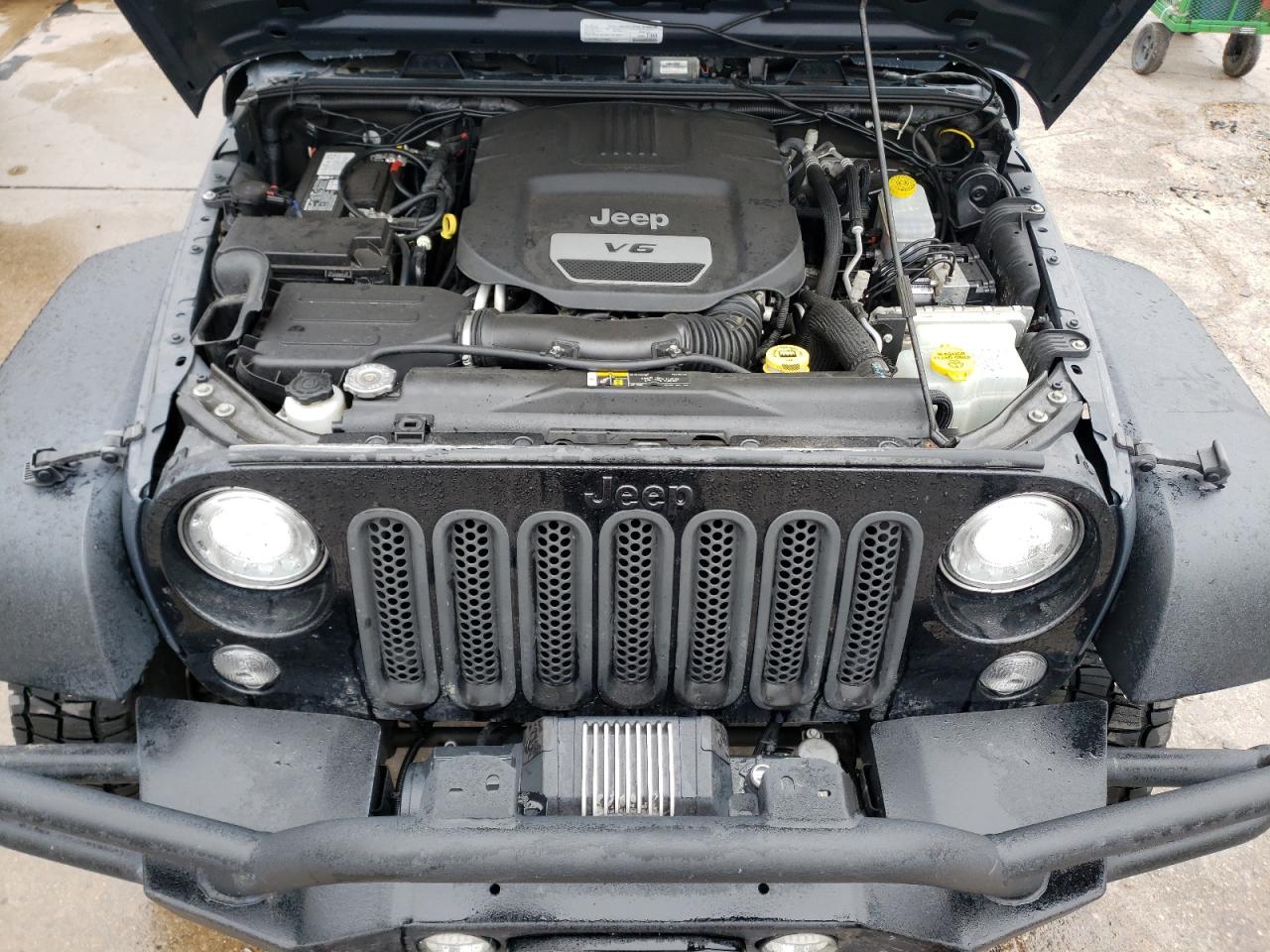 Photo 11 VIN: 1C4HJWDG3JL868472 - JEEP WRANGLER 