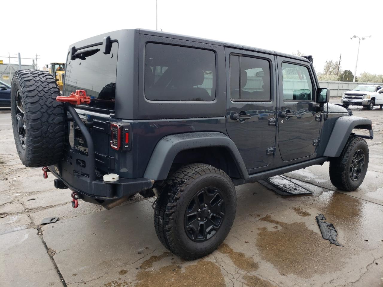 Photo 2 VIN: 1C4HJWDG3JL868472 - JEEP WRANGLER 