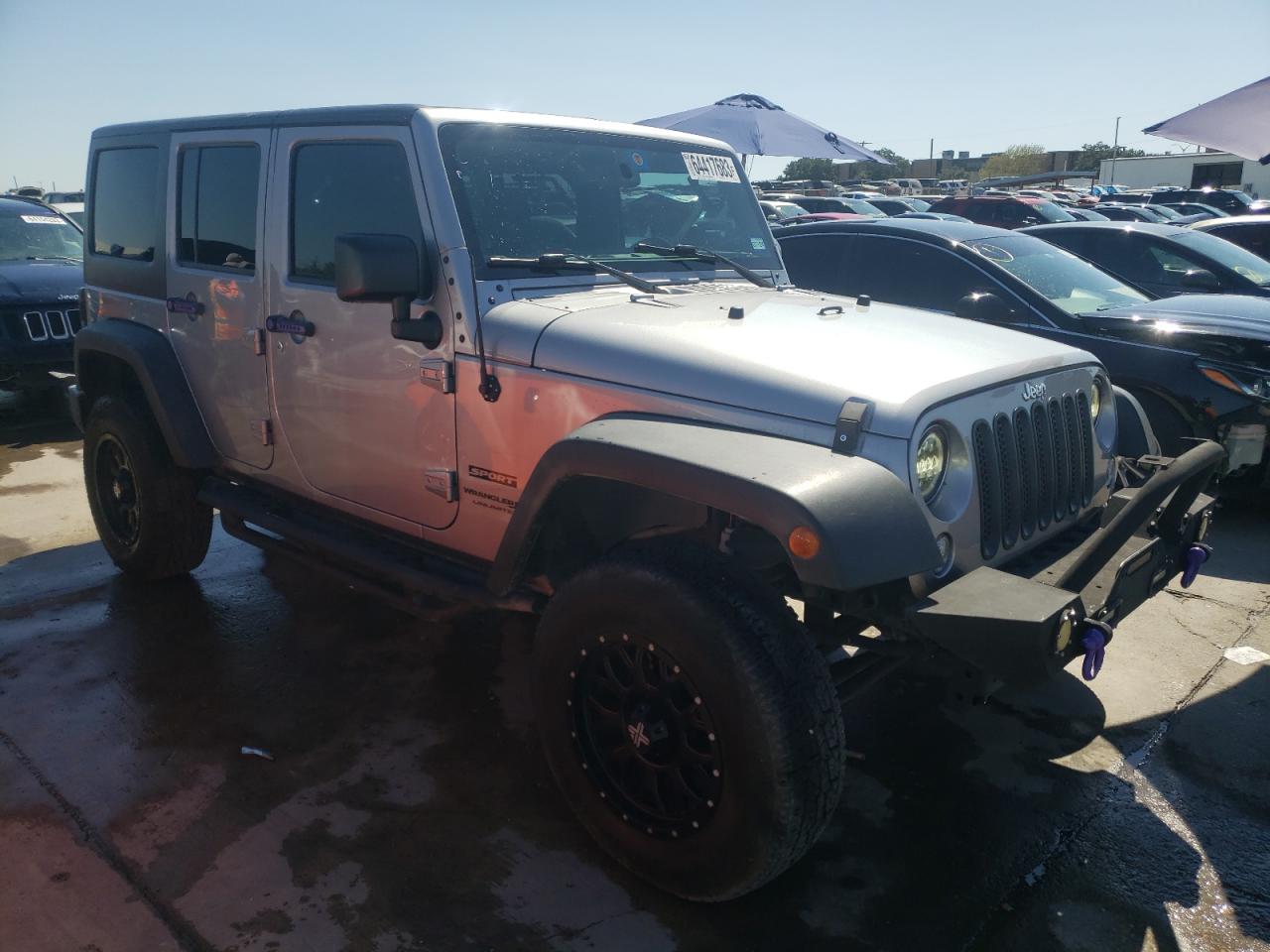 Photo 3 VIN: 1C4HJWDG3JL919839 - JEEP WRANGLER 