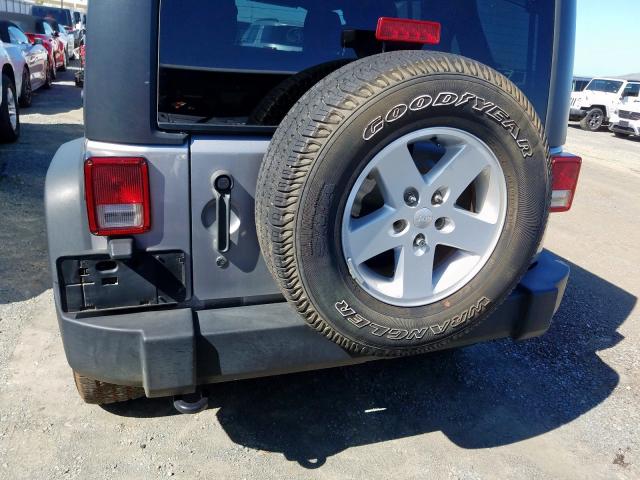 Photo 8 VIN: 1C4HJWDG3JL930033 - JEEP WRANGLER U 