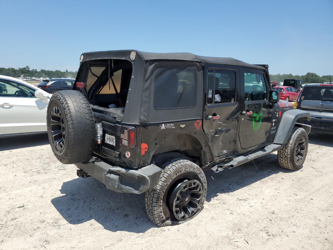 Photo 2 VIN: 1C4HJWDG4GL147909 - JEEP WRANGLER 