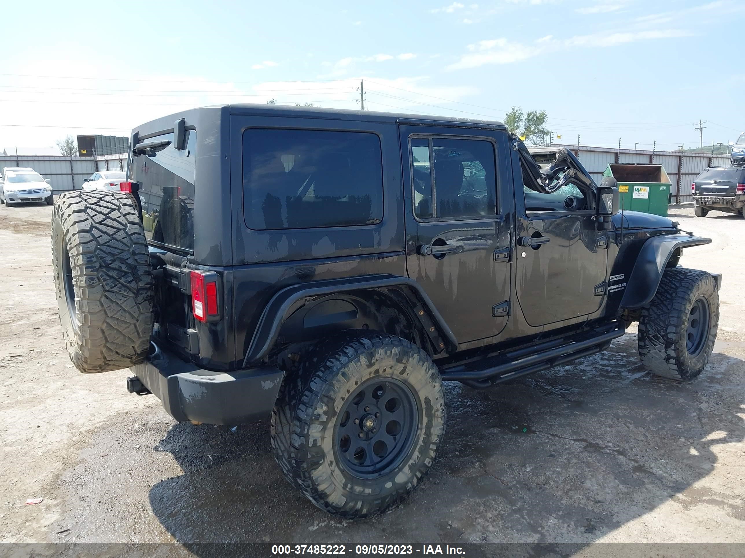 Photo 3 VIN: 1C4HJWDG5FL754318 - JEEP WRANGLER 