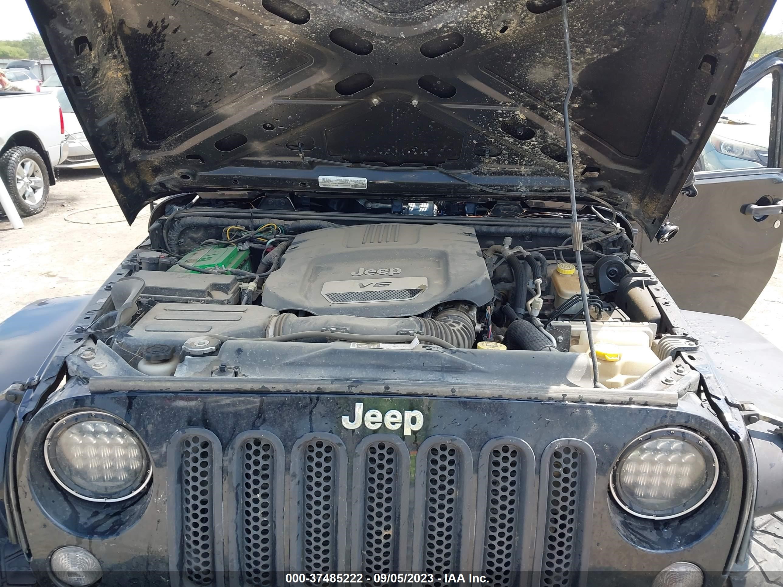 Photo 9 VIN: 1C4HJWDG5FL754318 - JEEP WRANGLER 