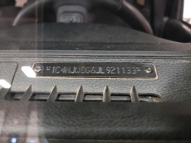 Photo 11 VIN: 1C4HJWDG6JL921133 - JEEP WRANGLER U 