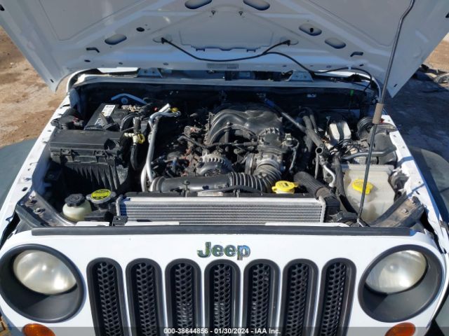 Photo 9 VIN: 1C4HJWDG7GL267641 - JEEP WRANGLER UNLIMITED 