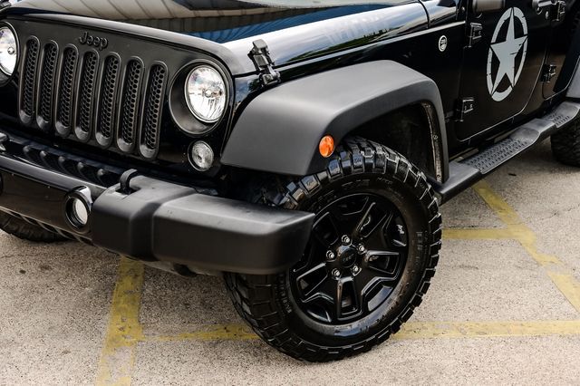 Photo 2 VIN: 1C4HJWDG7HL525772 - JEEP WRANGLER UNLIMITED 