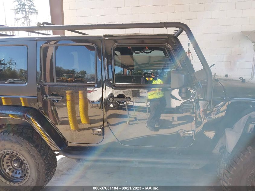 Photo 13 VIN: 1C4HJWDG7JL916104 - JEEP WRANGLER 