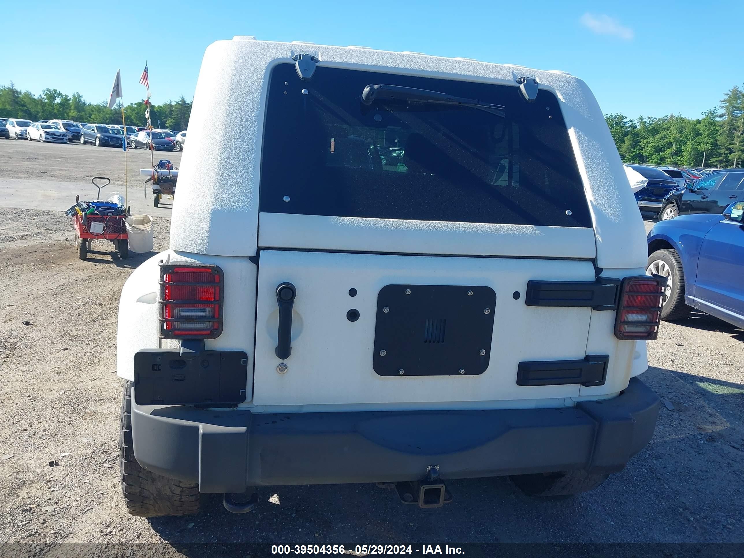 Photo 15 VIN: 1C4HJWDG8DL636227 - JEEP WRANGLER 