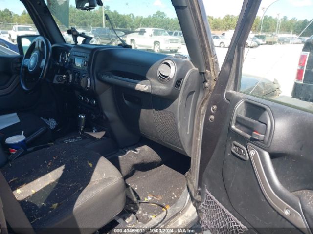 Photo 4 VIN: 1C4HJWDG8HL649839 - JEEP WRANGLER 