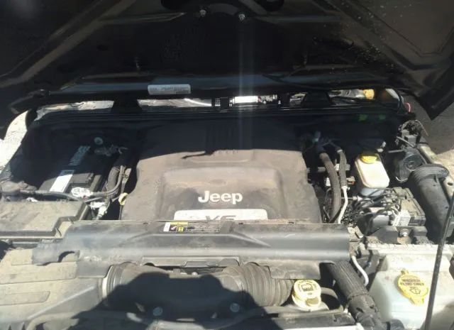 Photo 9 VIN: 1C4HJWDG8JL859136 - JEEP WRANGLER 