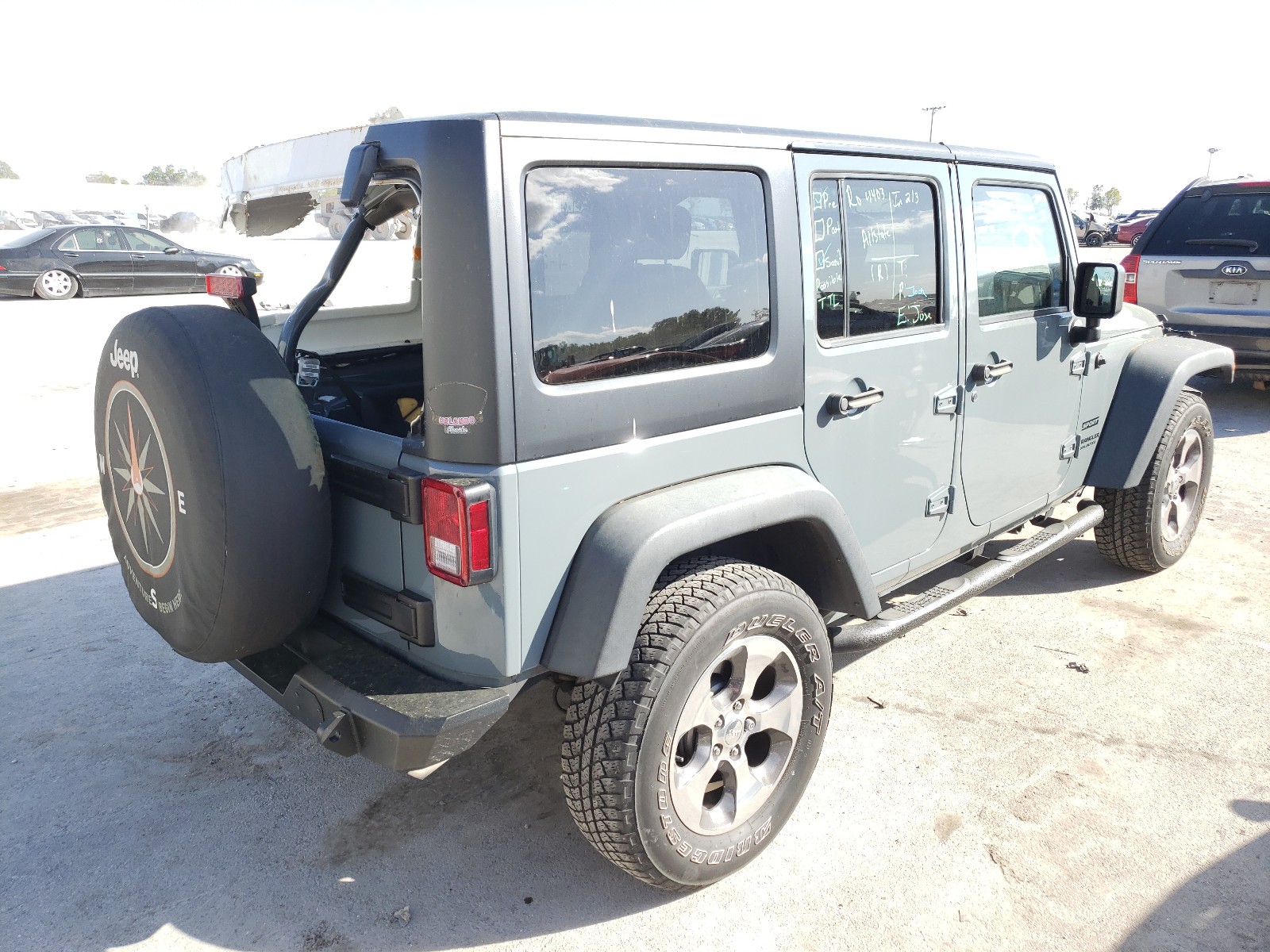 Photo 3 VIN: 1C4HJWDG9FL675802 - JEEP WRANGLER U 