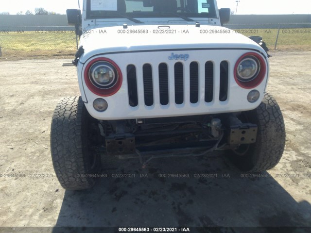 Photo 5 VIN: 1C4HJWDG9GL187628 - JEEP WRANGLER UNLIMITED 