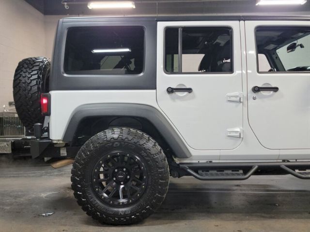 Photo 9 VIN: 1C4HJWDG9HL596200 - JEEP WRANGLER UNLIMITED 