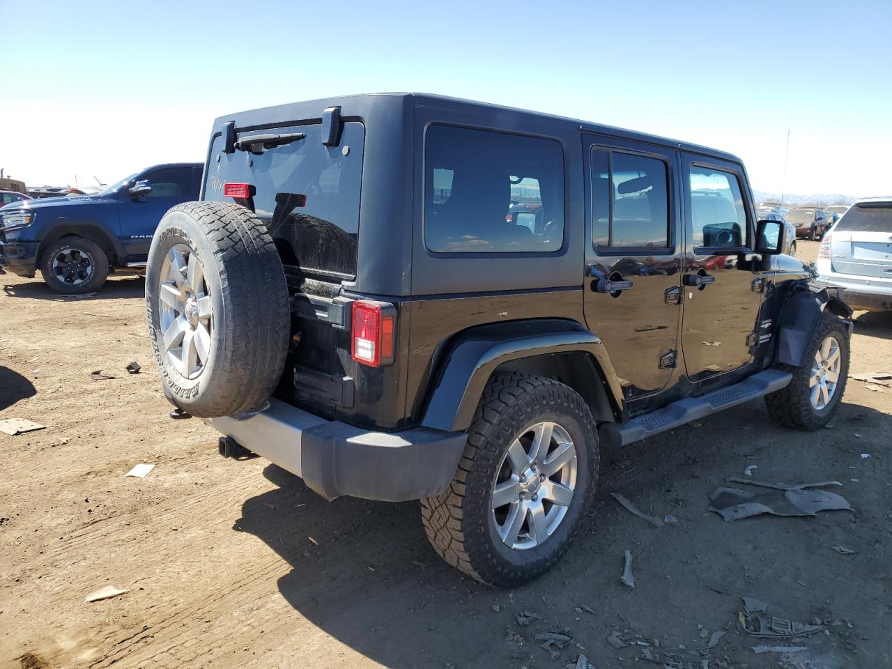 Photo 2 VIN: 1C4HJWEG0DL585966 - JEEP WRANGLER 