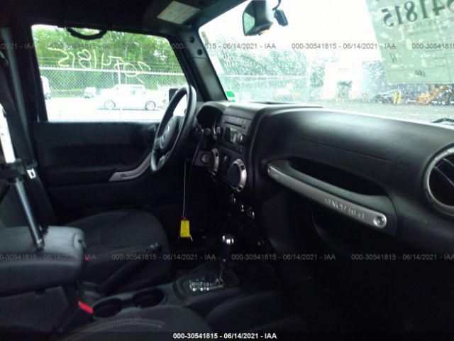 Photo 4 VIN: 1C4HJWEG3HL564132 - JEEP WRANGLER UNLIMITED 