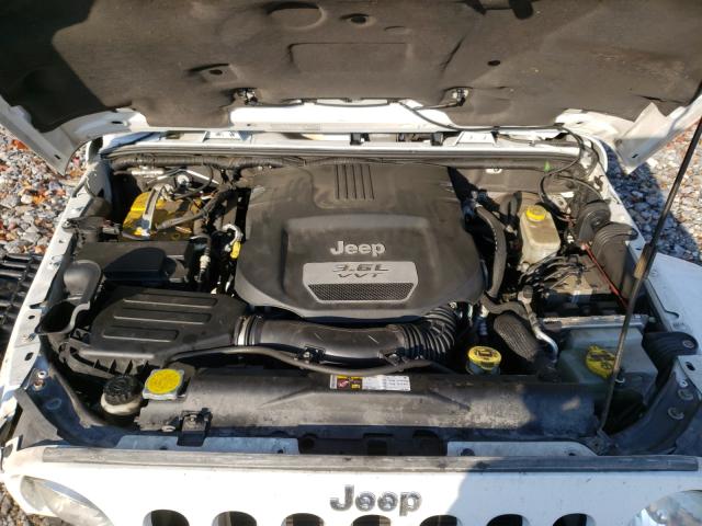 Photo 6 VIN: 1C4HJWEG4DL688078 - JEEP WRANGLER U 