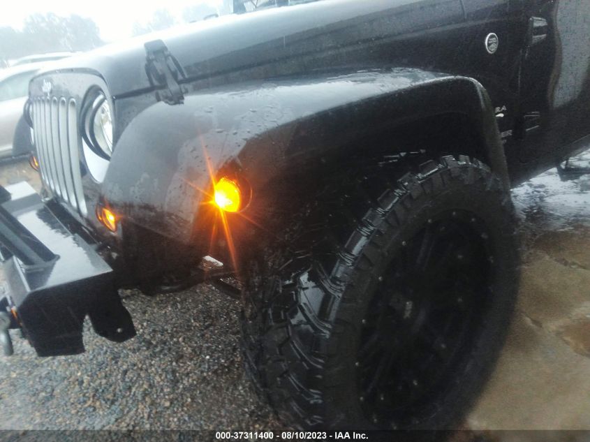 Photo 5 VIN: 1C4HJWEG4HL681203 - JEEP WRANGLER 