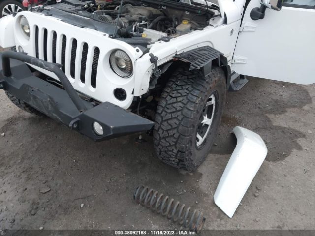 Photo 5 VIN: 1C4HJWEG5CL129198 - JEEP WRANGLER UNLIMITED 