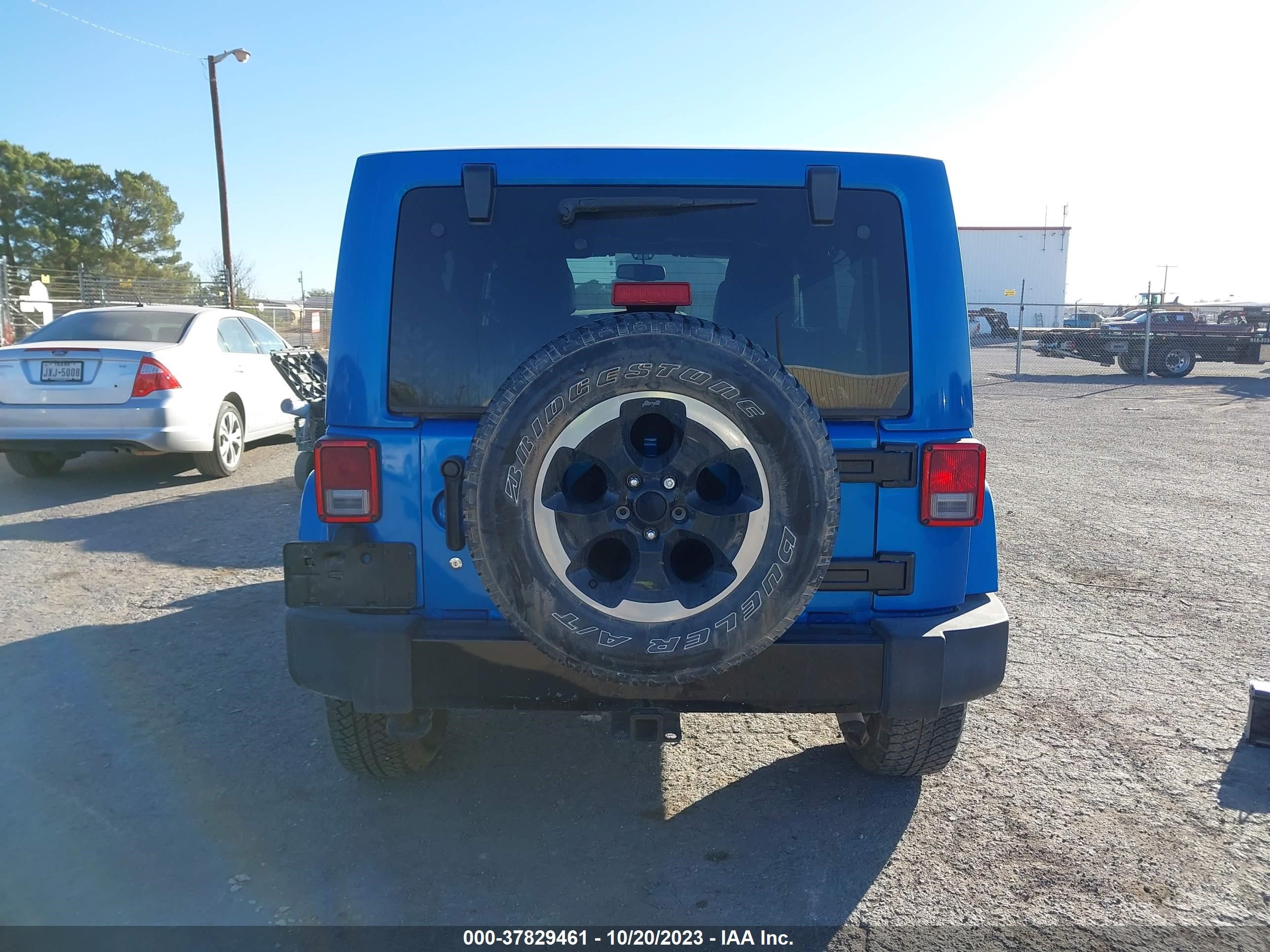 Photo 16 VIN: 1C4HJWEG5EL168439 - JEEP WRANGLER 