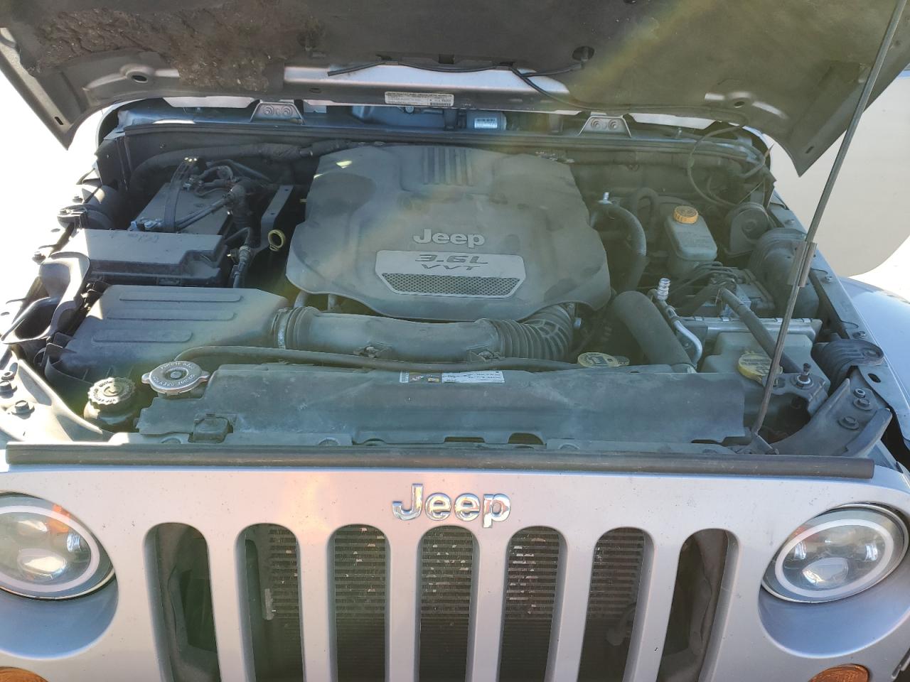 Photo 10 VIN: 1C4HJWEG7DL667077 - JEEP WRANGLER 