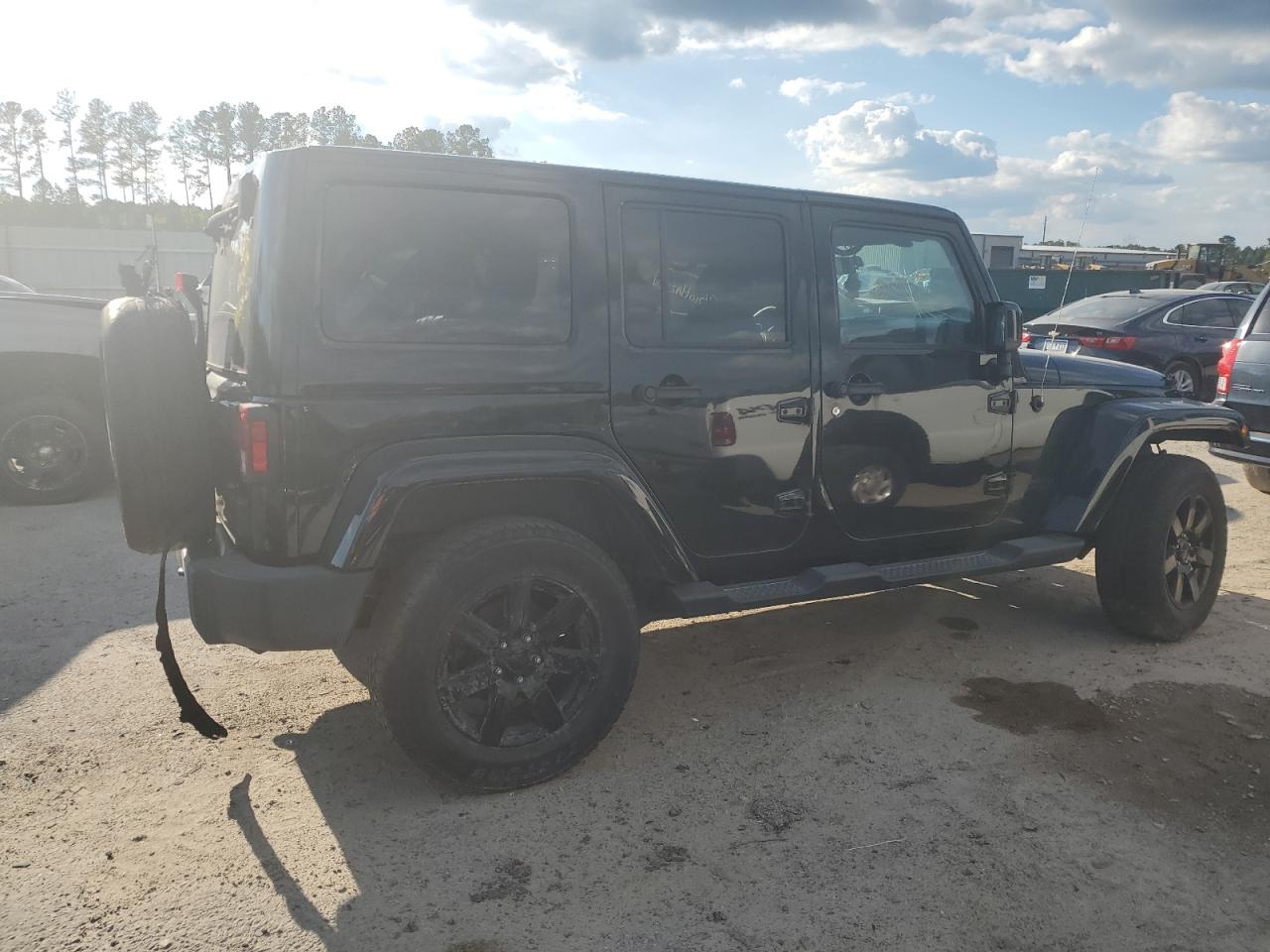 Photo 2 VIN: 1C4HJWEG7EL312007 - JEEP WRANGLER 