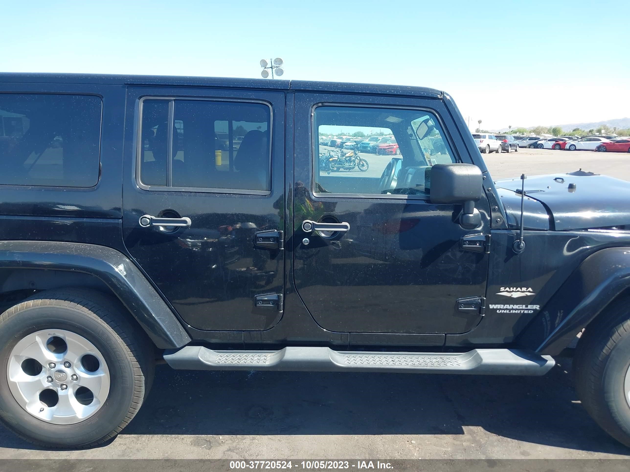 Photo 13 VIN: 1C4HJWEG8DL652877 - JEEP WRANGLER 