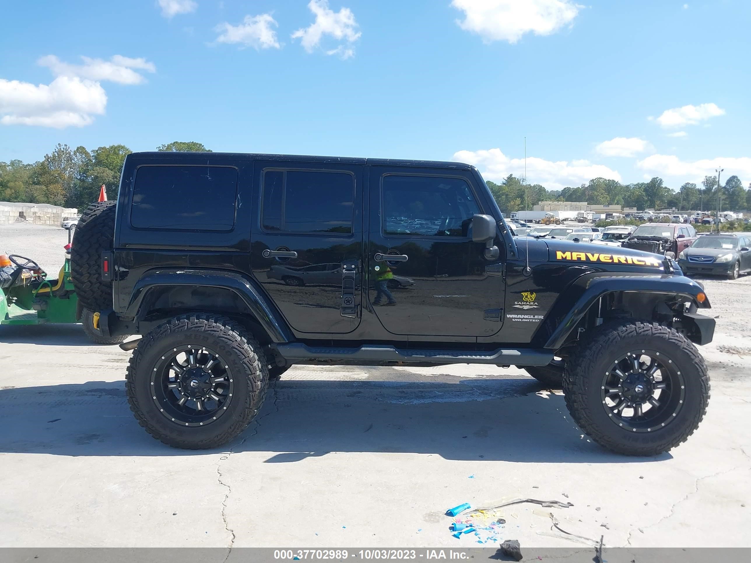 Photo 12 VIN: 1C4HJWEGXDL511261 - JEEP WRANGLER 