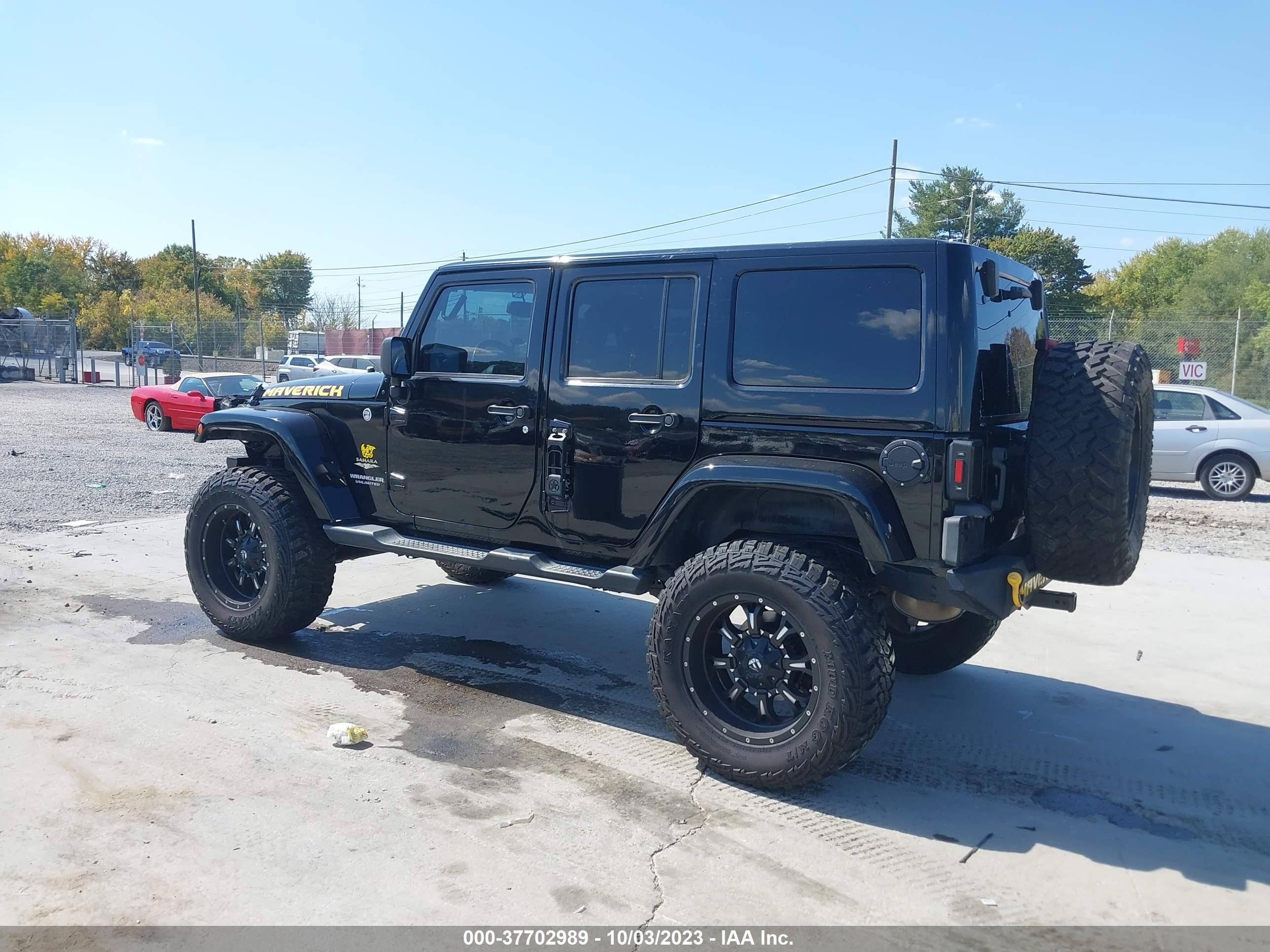 Photo 2 VIN: 1C4HJWEGXDL511261 - JEEP WRANGLER 