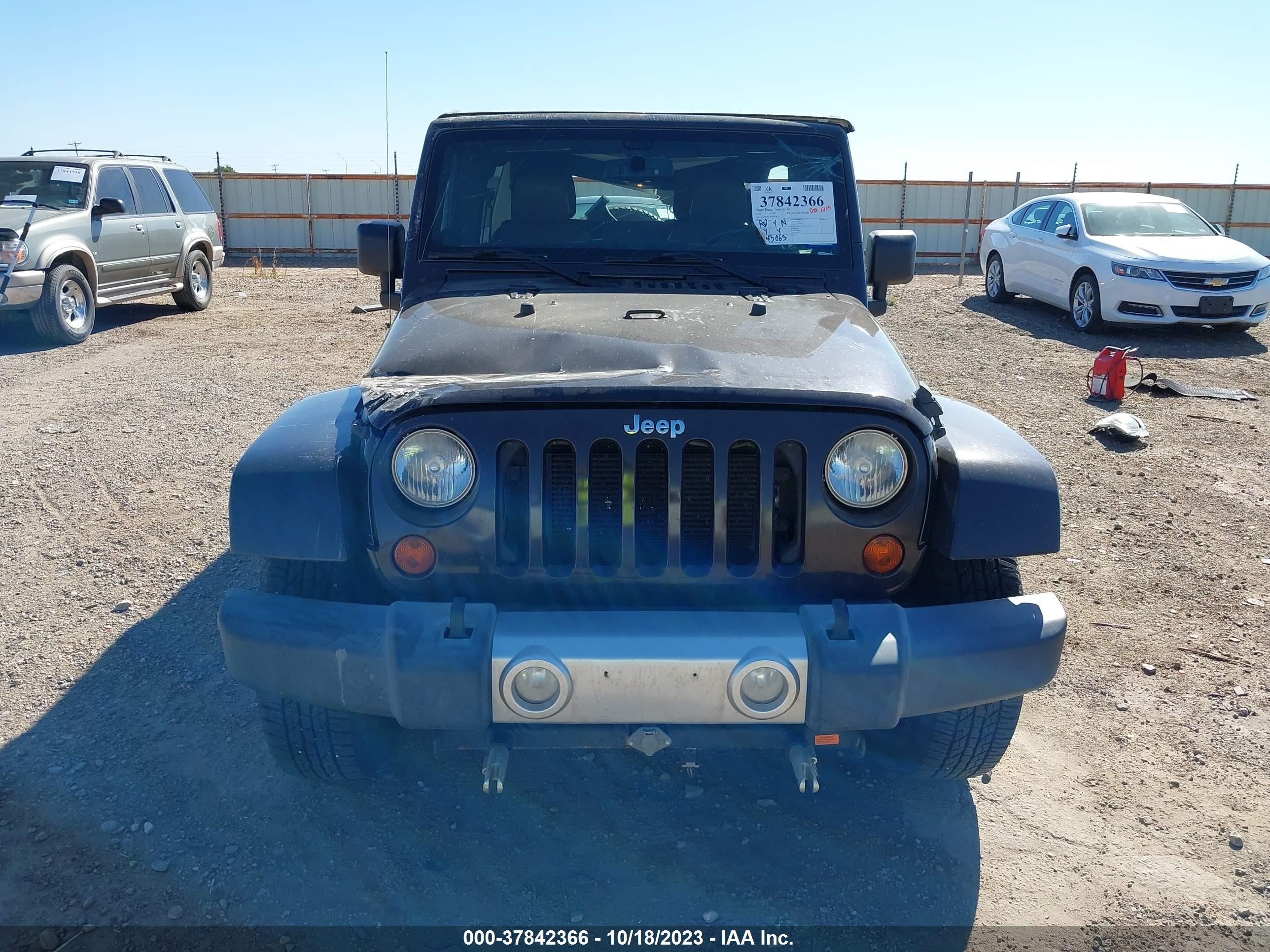 Photo 11 VIN: 1C4HJWEGXDL658213 - JEEP WRANGLER 