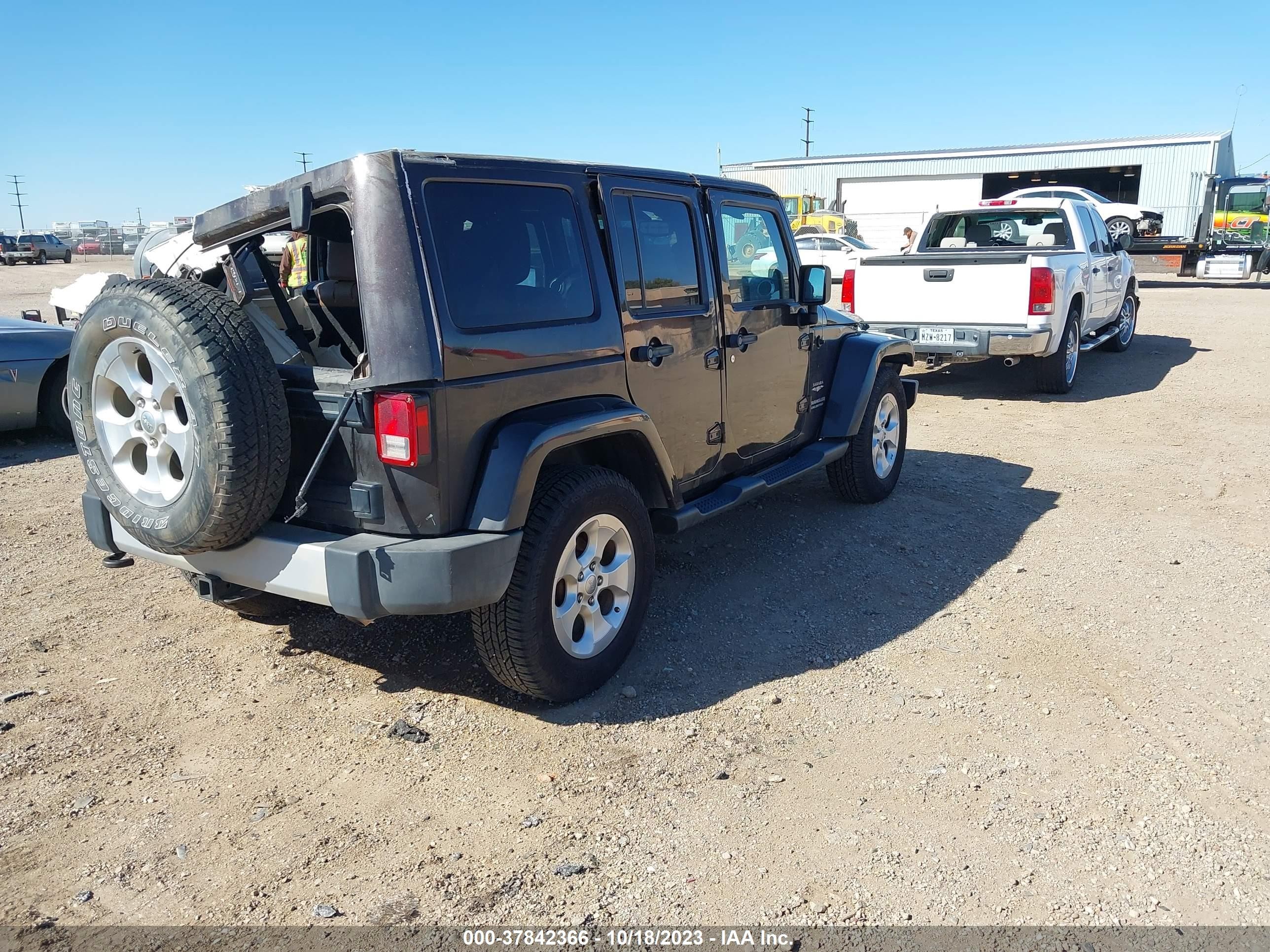 Photo 3 VIN: 1C4HJWEGXDL658213 - JEEP WRANGLER 