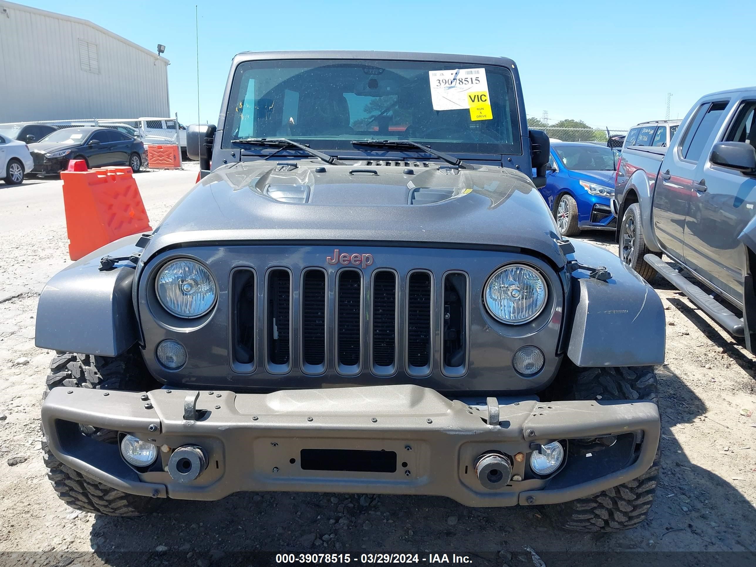 Photo 11 VIN: 1C4HJWEGXGL300081 - JEEP WRANGLER 