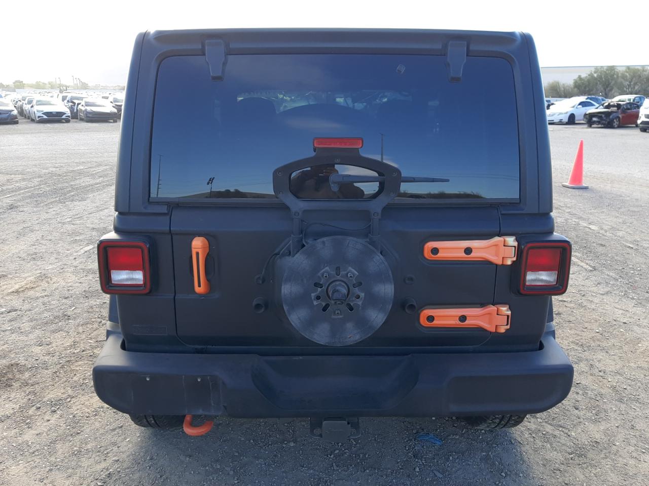 Photo 5 VIN: 1C4HJXAG1MW750286 - JEEP WRANGLER 