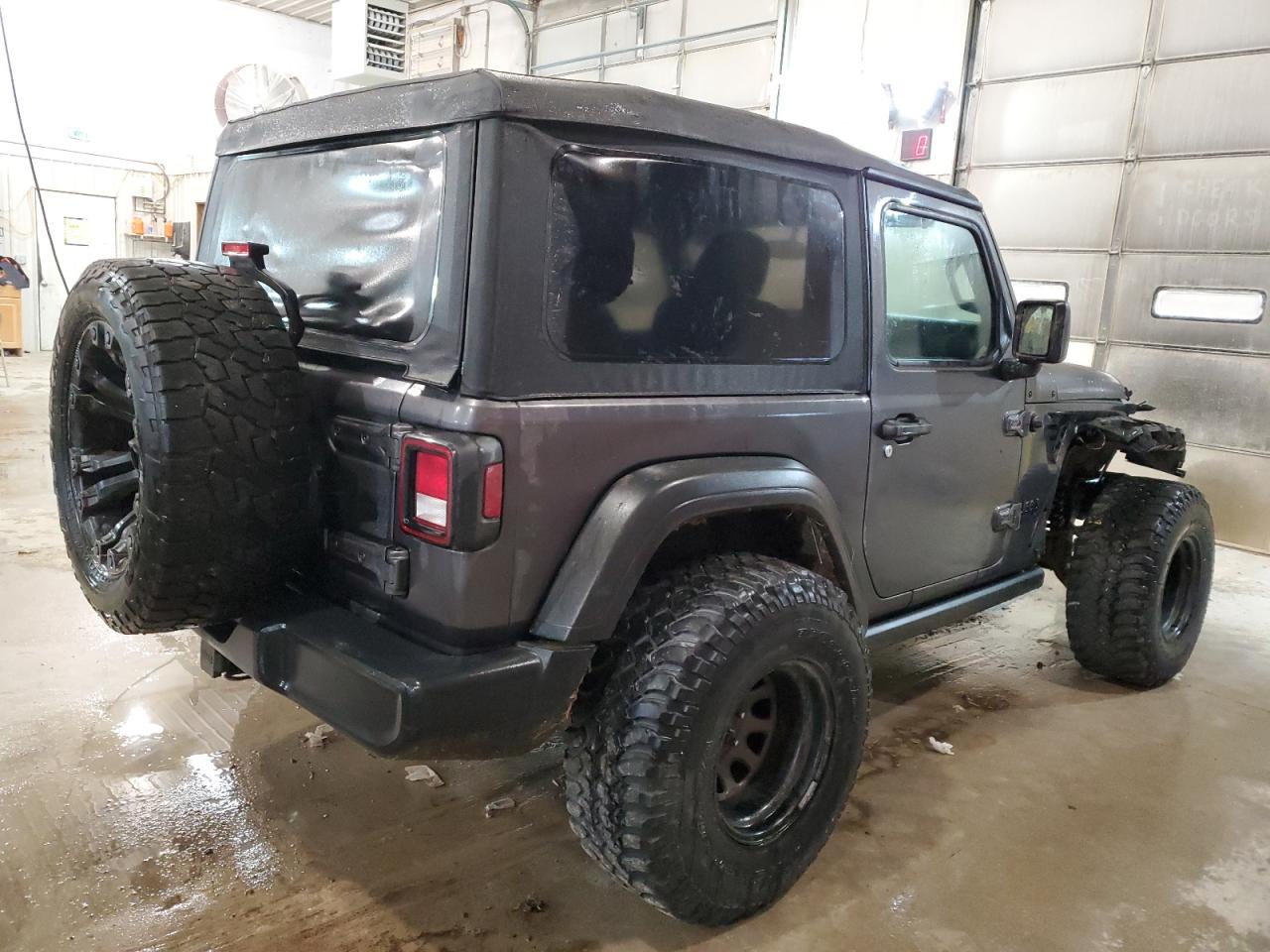 Photo 2 VIN: 1C4HJXAG3MW626729 - JEEP WRANGLER 