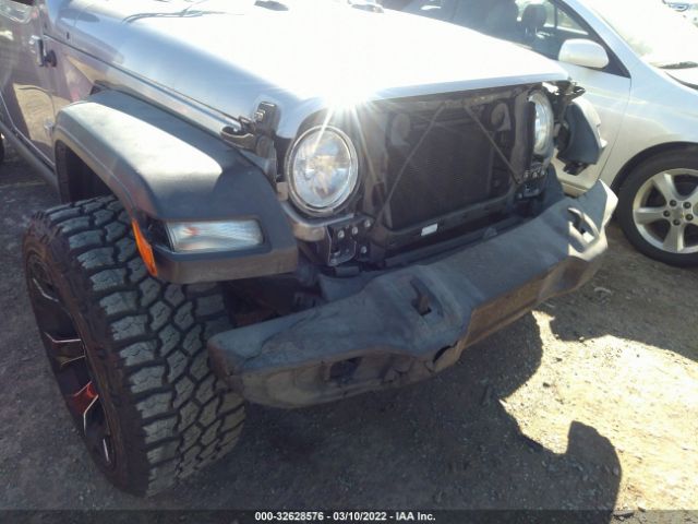 Photo 5 VIN: 1C4HJXDG0JW158787 - JEEP WRANGLER UNLIMITED 