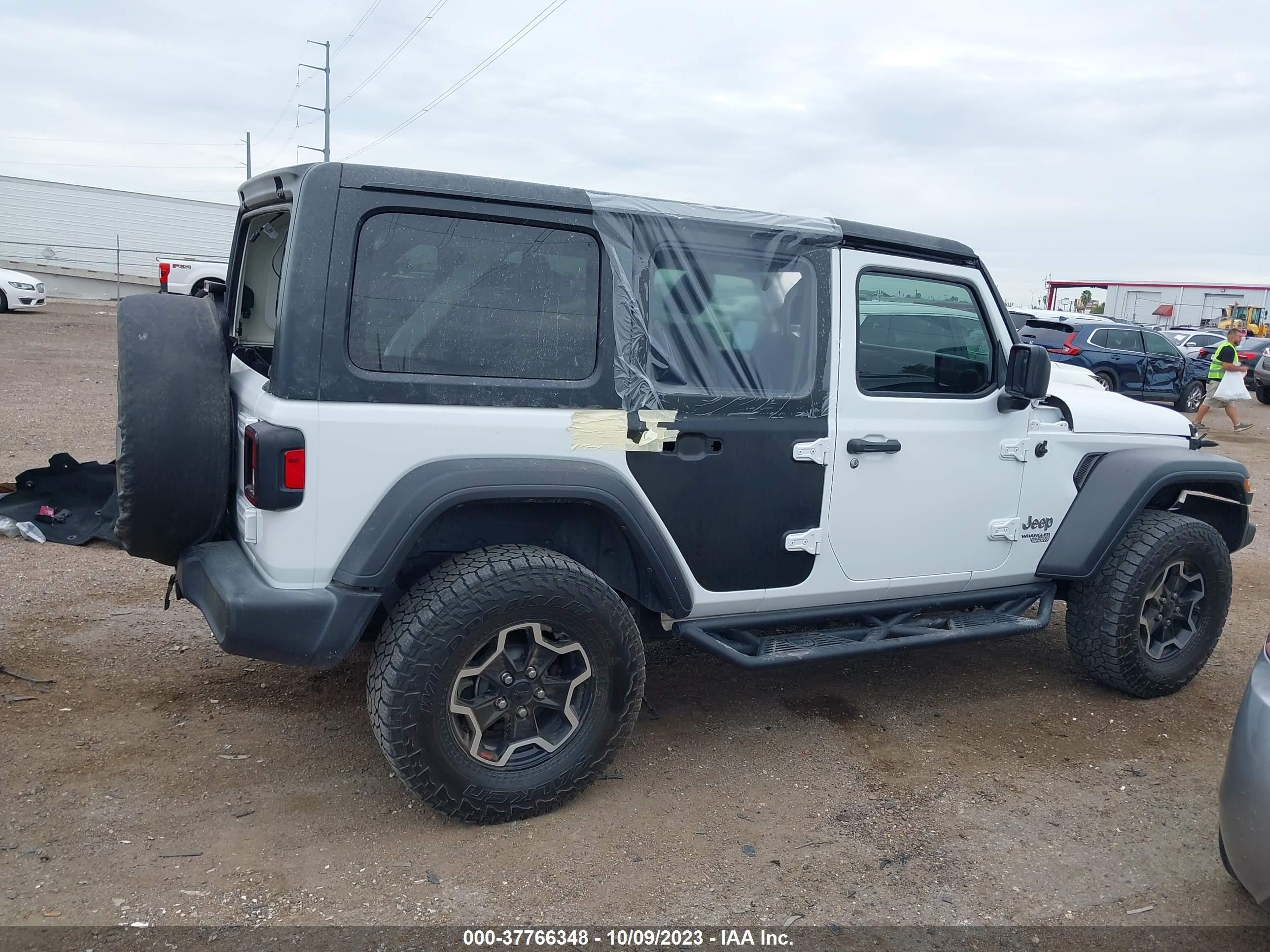 Photo 13 VIN: 1C4HJXDG0KW510915 - JEEP WRANGLER 