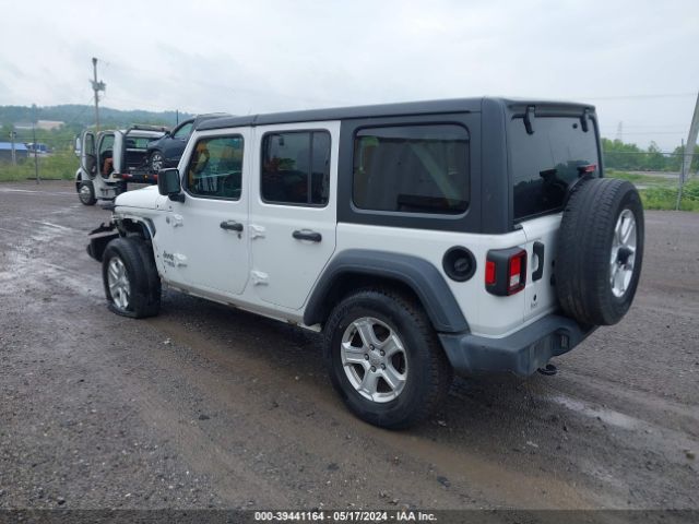 Photo 2 VIN: 1C4HJXDG1JW103300 - JEEP WRANGLER UNLIMITED 