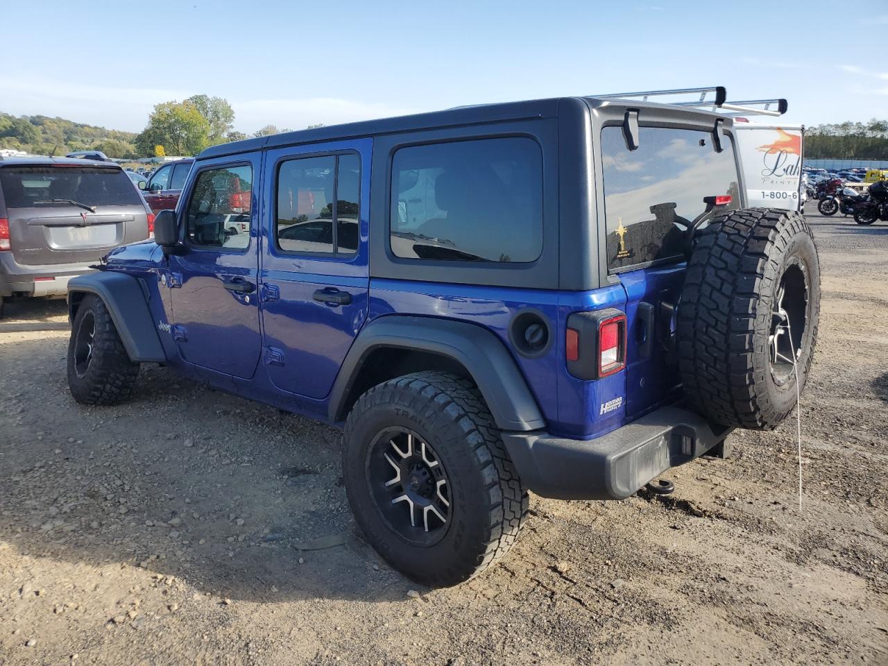 Photo 1 VIN: 1C4HJXDG1JW185626 - JEEP WRANGLER 