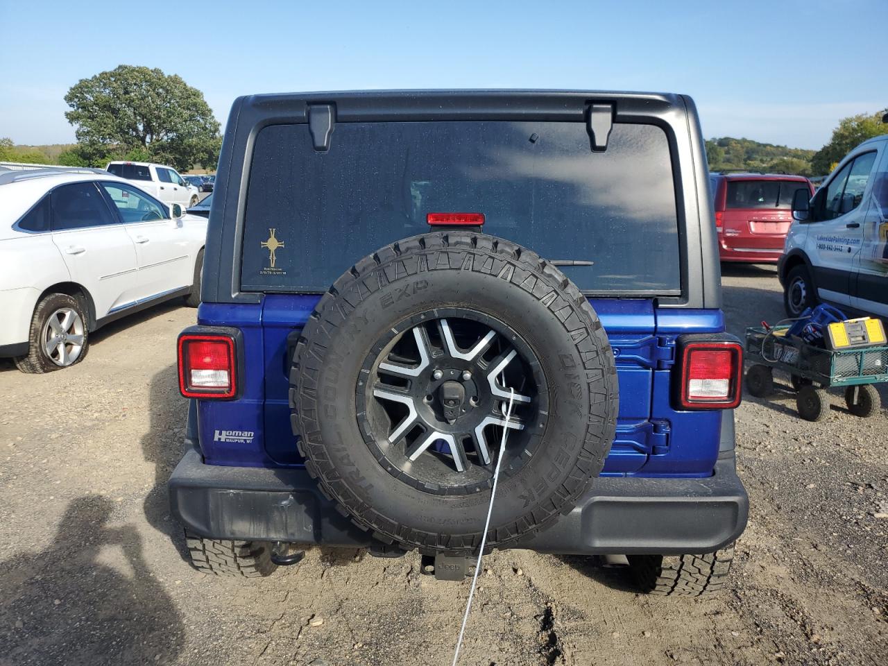 Photo 5 VIN: 1C4HJXDG1JW185626 - JEEP WRANGLER 